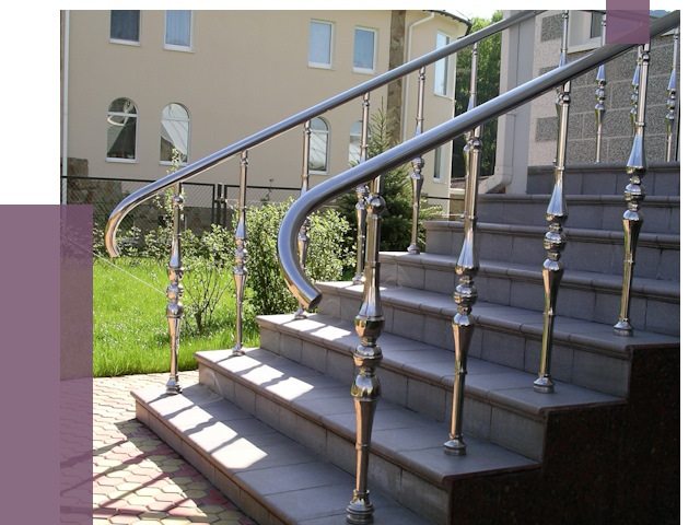 Перила для крыльца в Сегеже от 10925 руб. — монтаж ПРОЛЁТ-Сгж