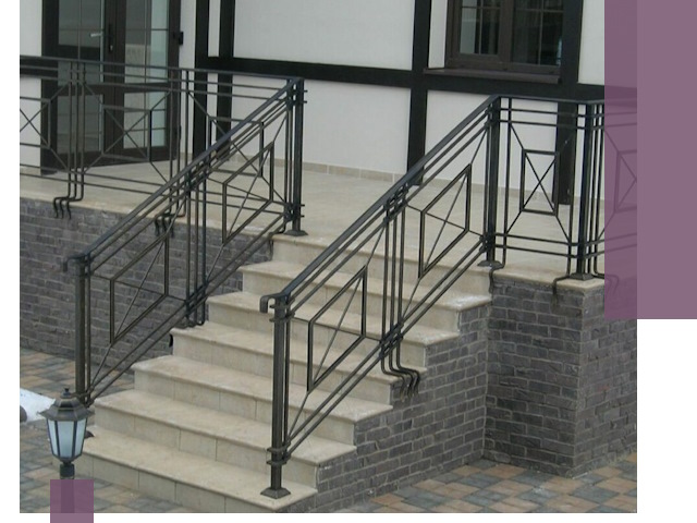 Перила для крыльца в Сегеже — монтаж, изготовление и установка