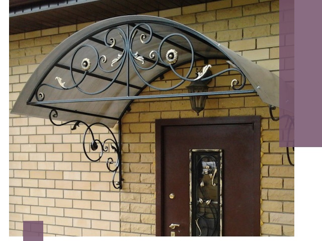 Изготовление козырьков из металла под ключ в Сегеже