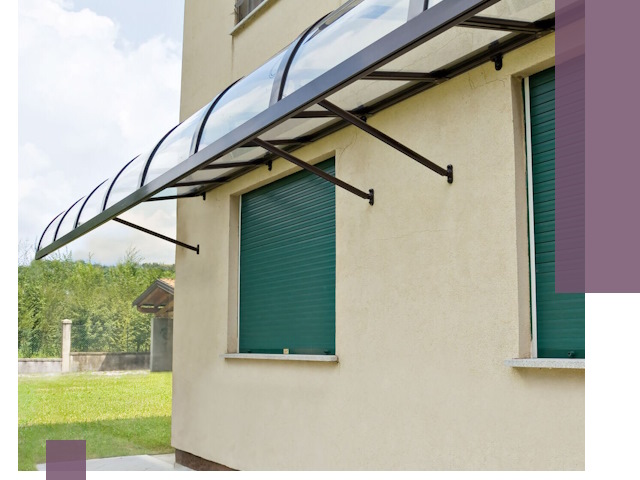 Козырьки над окнами в Сегеже — изготовление и монтаж по выгоде