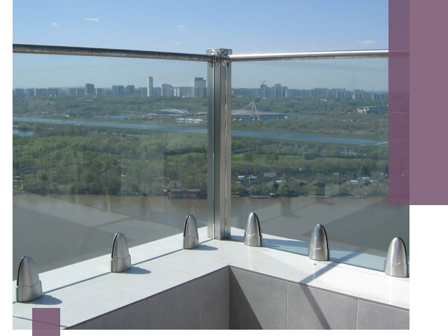 Стеклянные парапеты премиум класса в Сегеже для домов и бизнесов